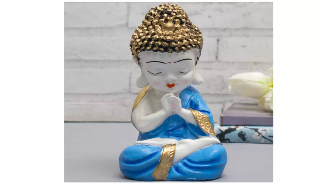 Pooja Buddha statue