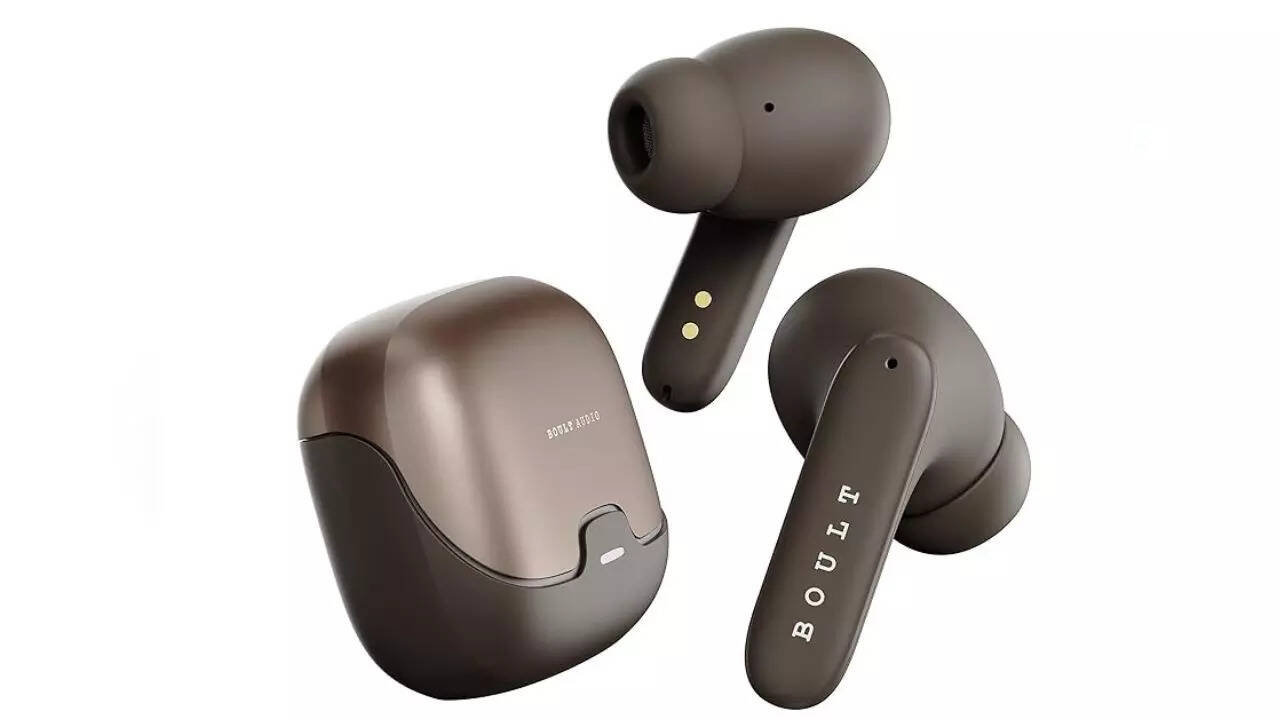 Boult Audio Z40 earphones