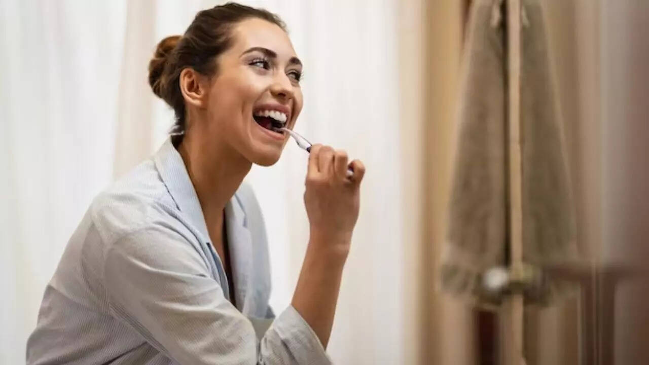 7 Best Electric Toothbrushes for a Bright and Glowing Smile