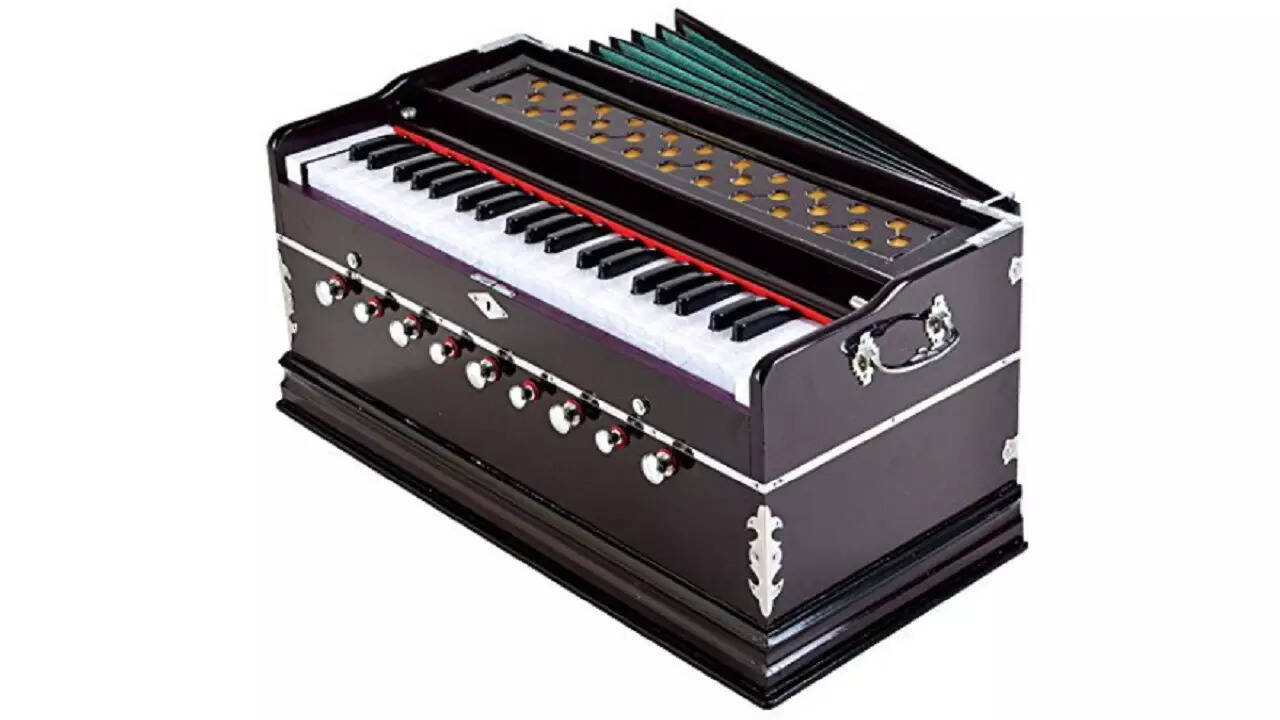 Harmonium Instrument