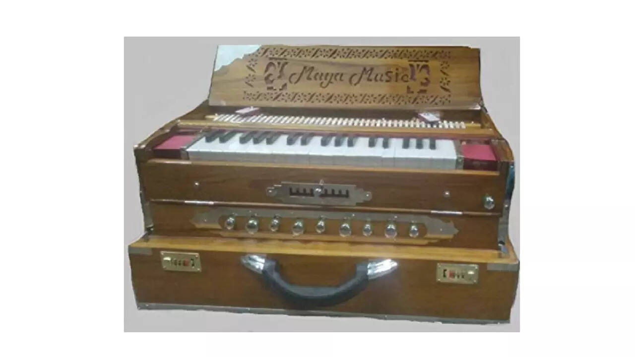 Harmonium Instrument