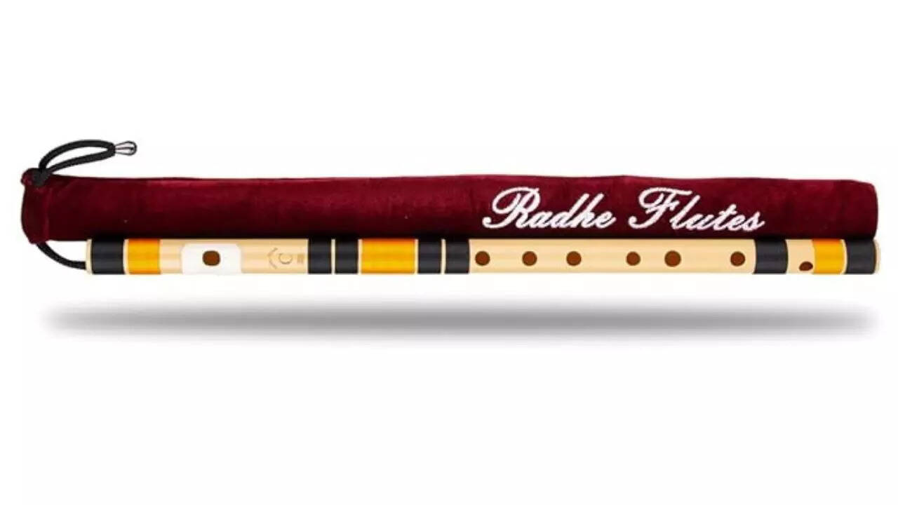 Radhe Flutes Right Handed C Natural With Velvet Cover