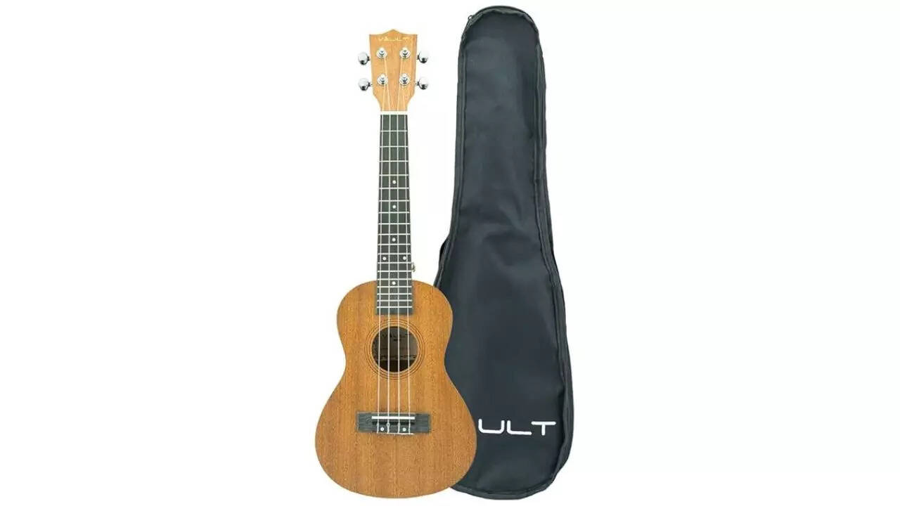 Vault UK 100C 24 inch Arched Back Concert Ukulele With Gig Bag