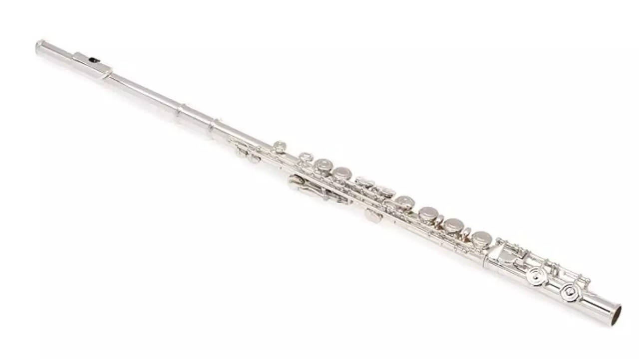 Yamaha YFL-222 Intermediate Flute for Student
