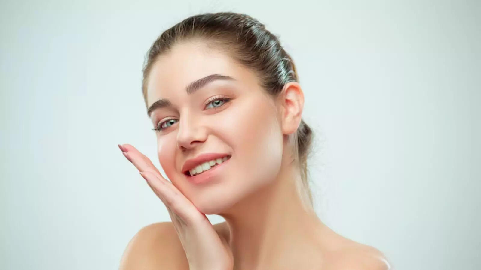 6 Best Skin Brightening Serums For All Skin Types