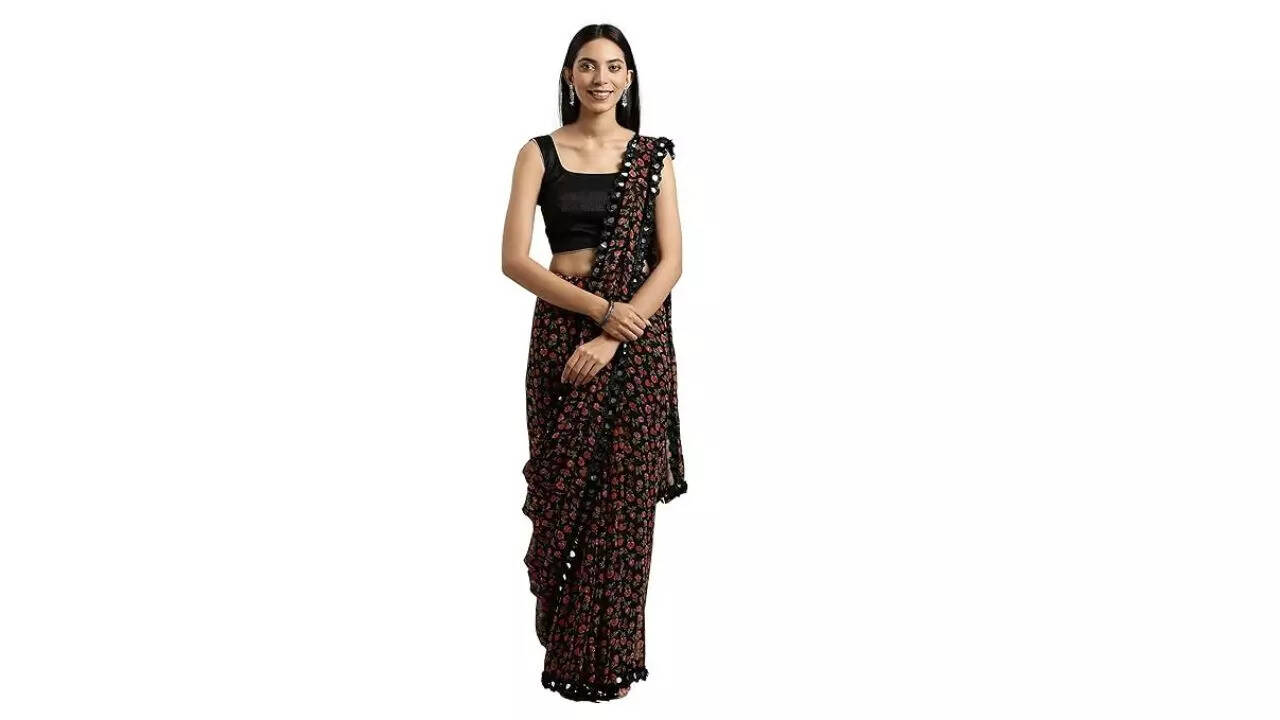 Womanista Women's Floral Printed Saree