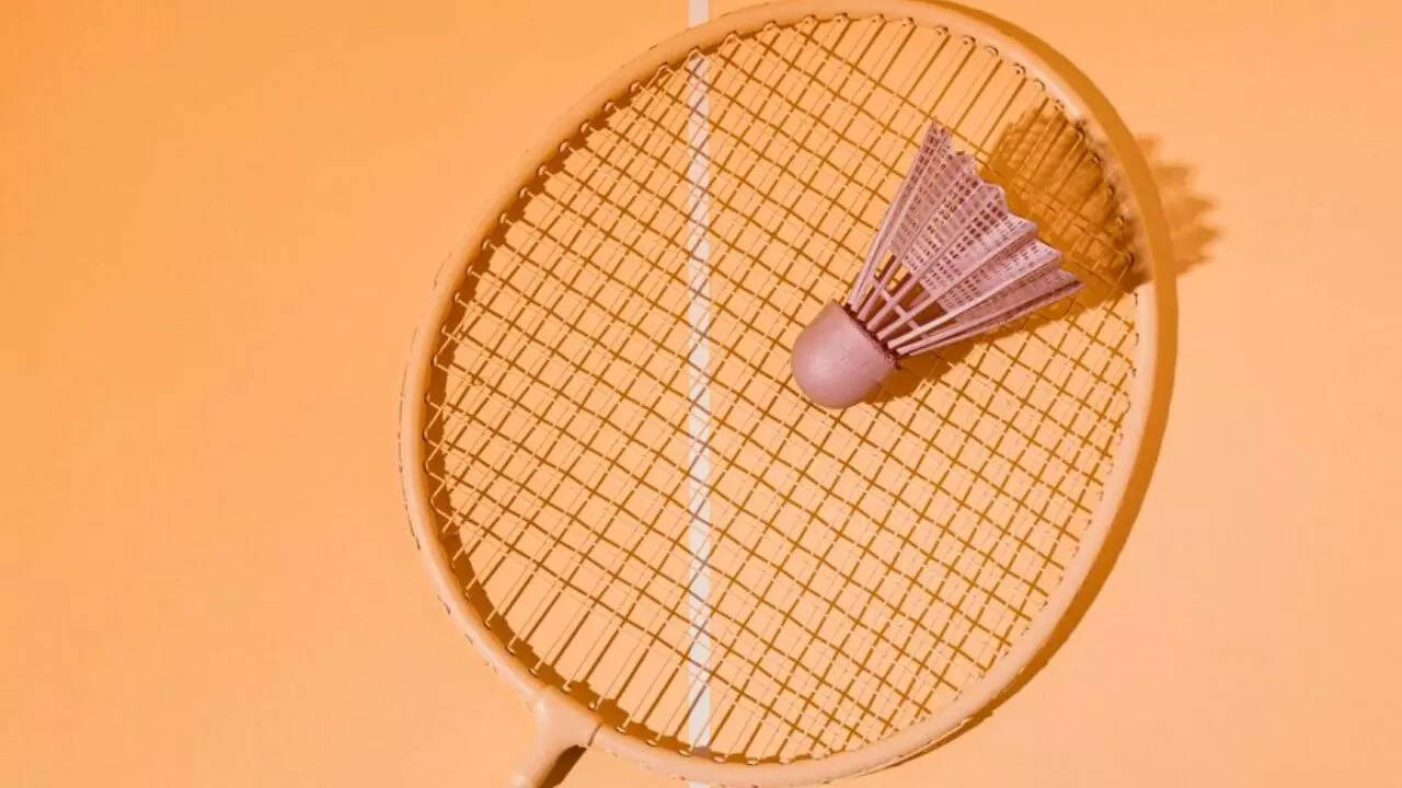 Buying Guide: How to Choose The Best Badminton Racket