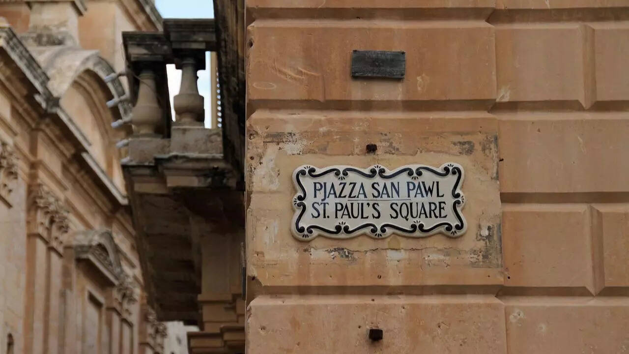 Designer Name Plates to Personalize Your Space