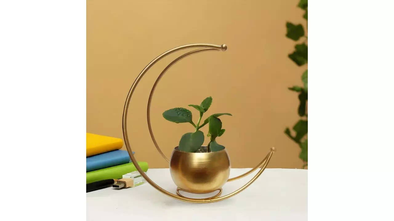CraftVatika Geometric Metal Flower Vase