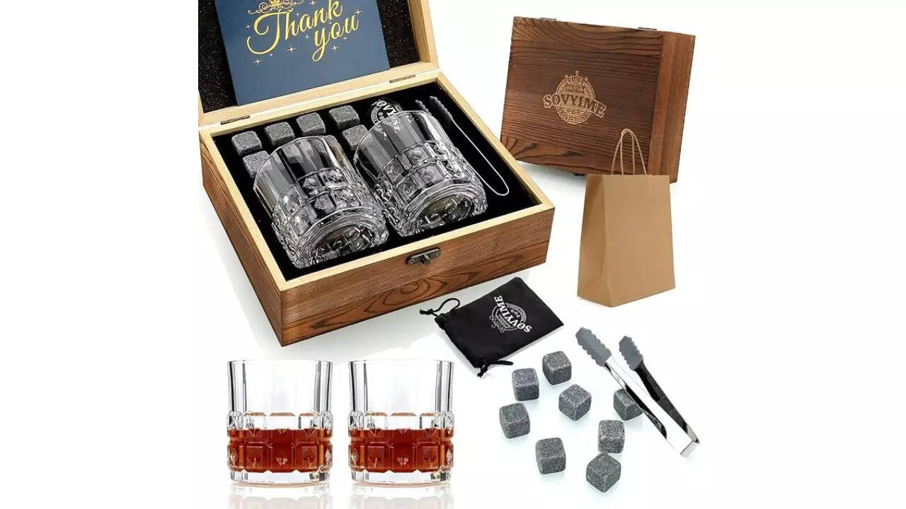 Whisky Stones Glasses Gift Set, 8 Whisky Granite Chilling Rocks 2 Crystal Diamond Glasses