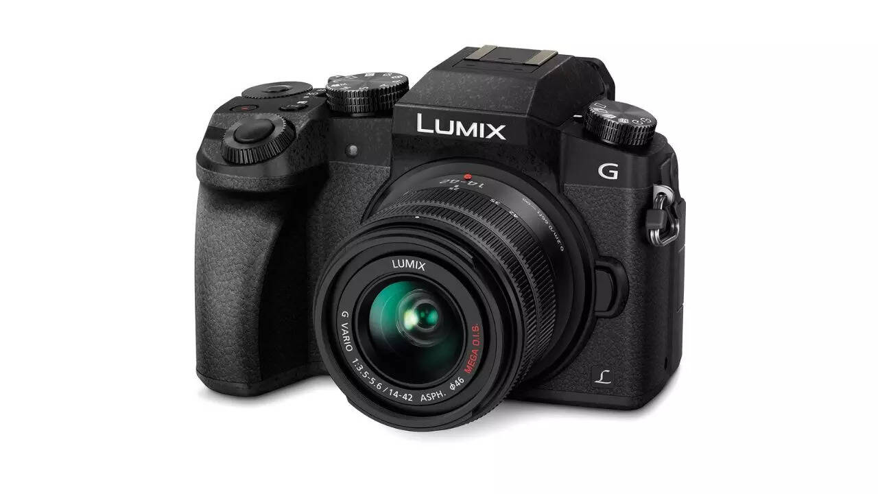 Panasonic LUMIX G7 16.00 MP 4K Camera