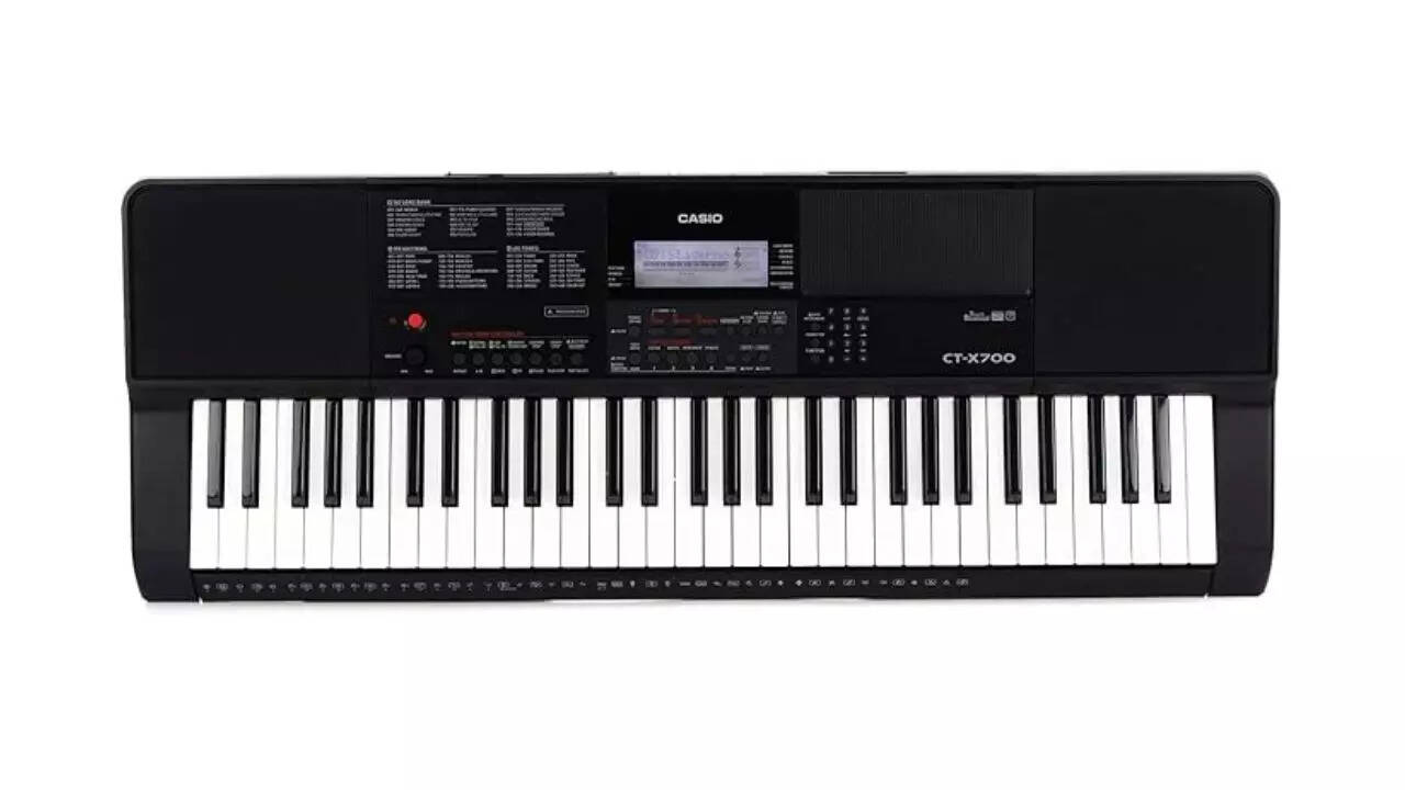 Casio CTX700 61-Key Touch Sensitive Portable Keyboard with Piano Tones