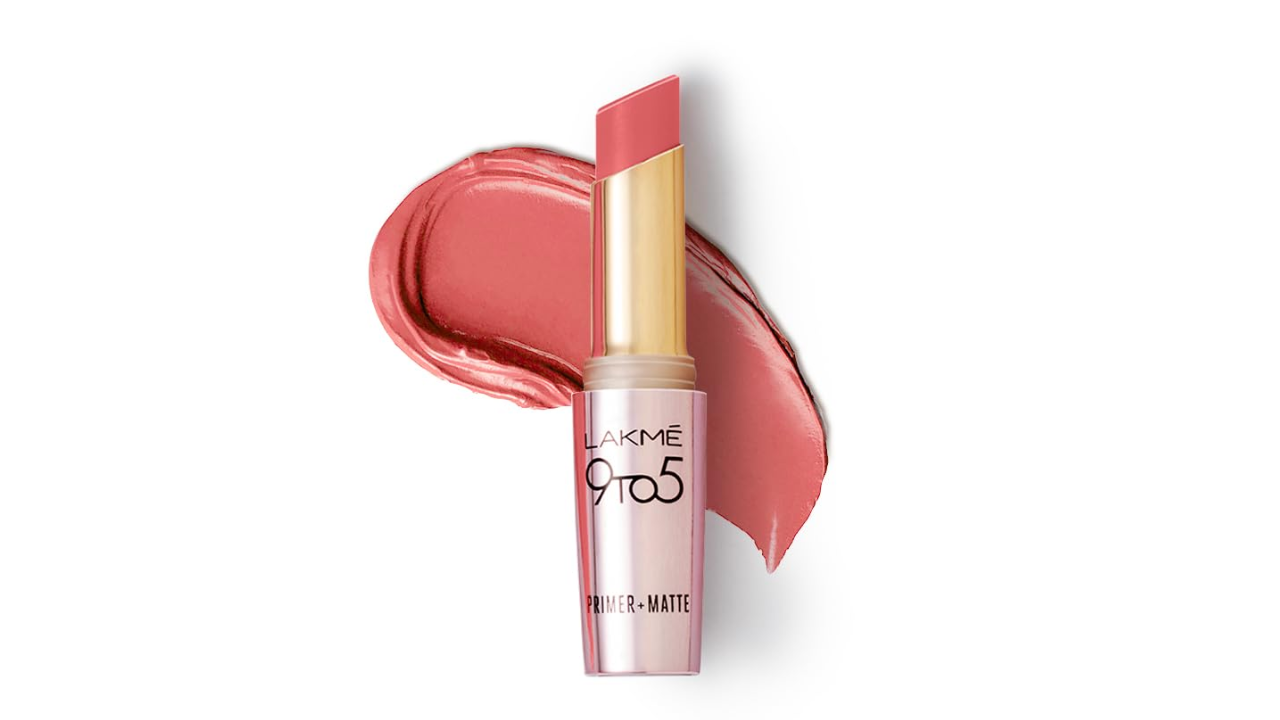 LAKMÉ 9 to 5 Powerplay Priming Matte Lipstick