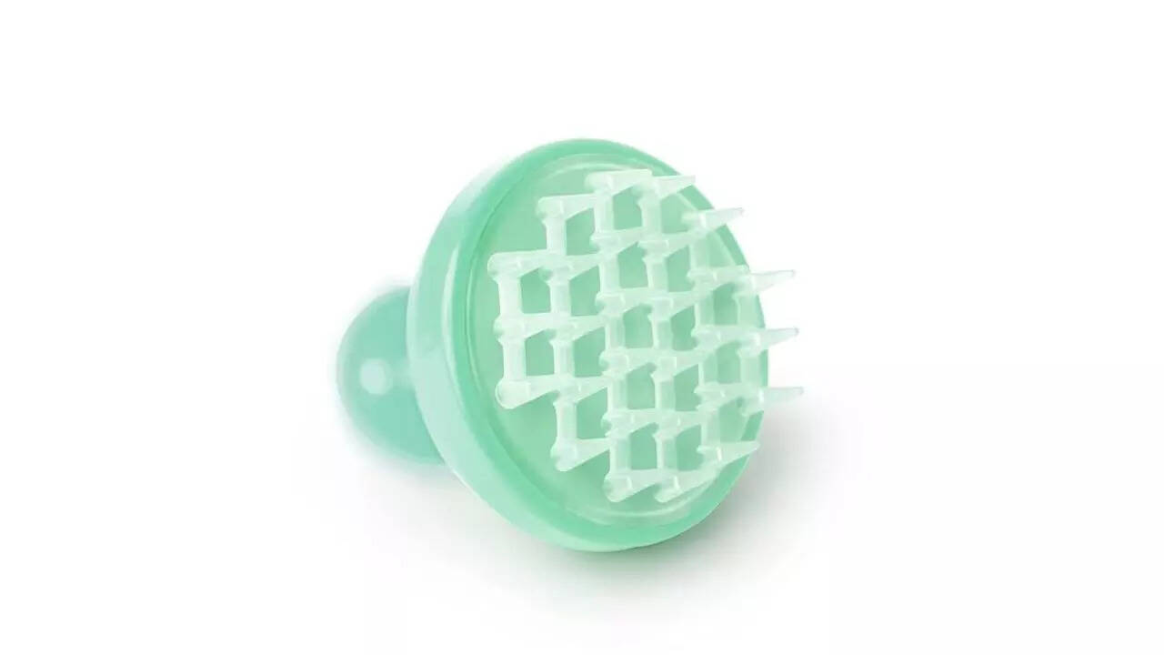 Vitagoods Scalp Massaging Shampoo Brush