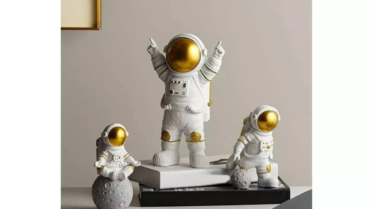 Street27® Resin Astronaut Spaceman Statue Ornament Home Office Desktop Figurine Decors Set of 3 - Golden