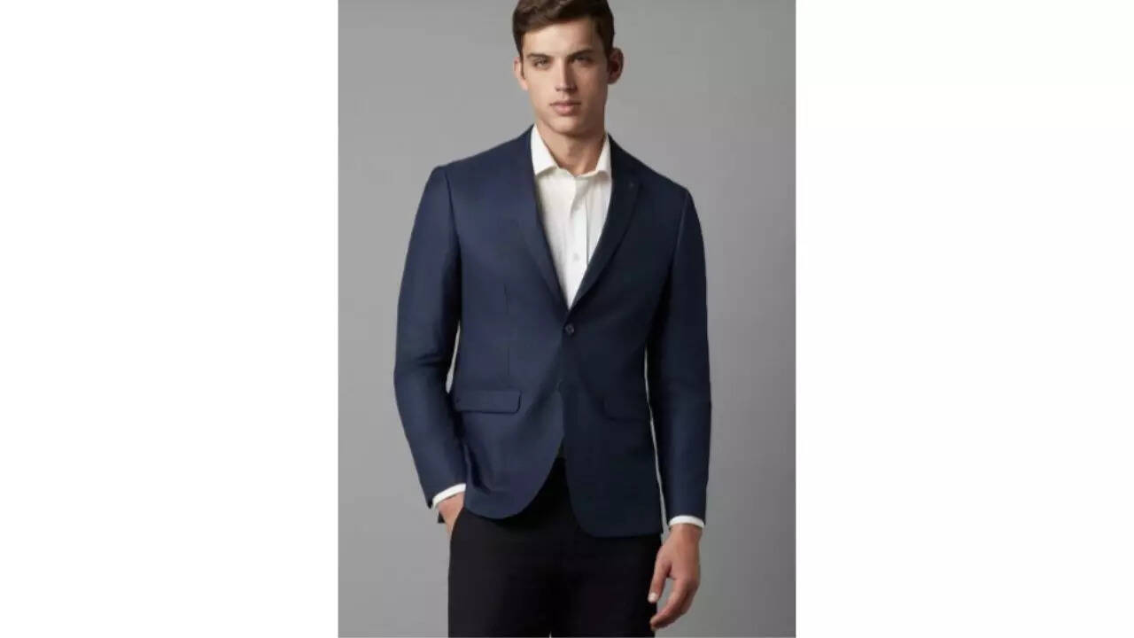 Louis Philippe Slim Fit Single-Breasted Blazers Perfect Blend of Polished Look and Elegance  