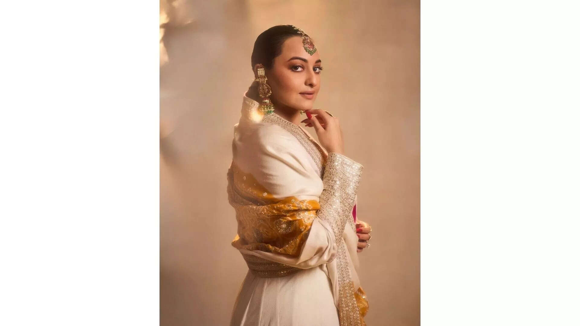 Sonakshi Sinhas Regal Charm