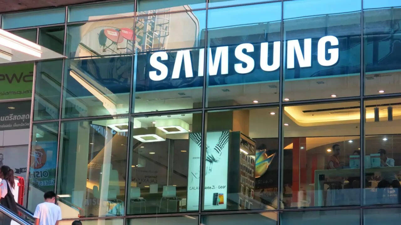 Samsung to Get 7 Years Of OS Updates for Its AI Smart TVs All Details