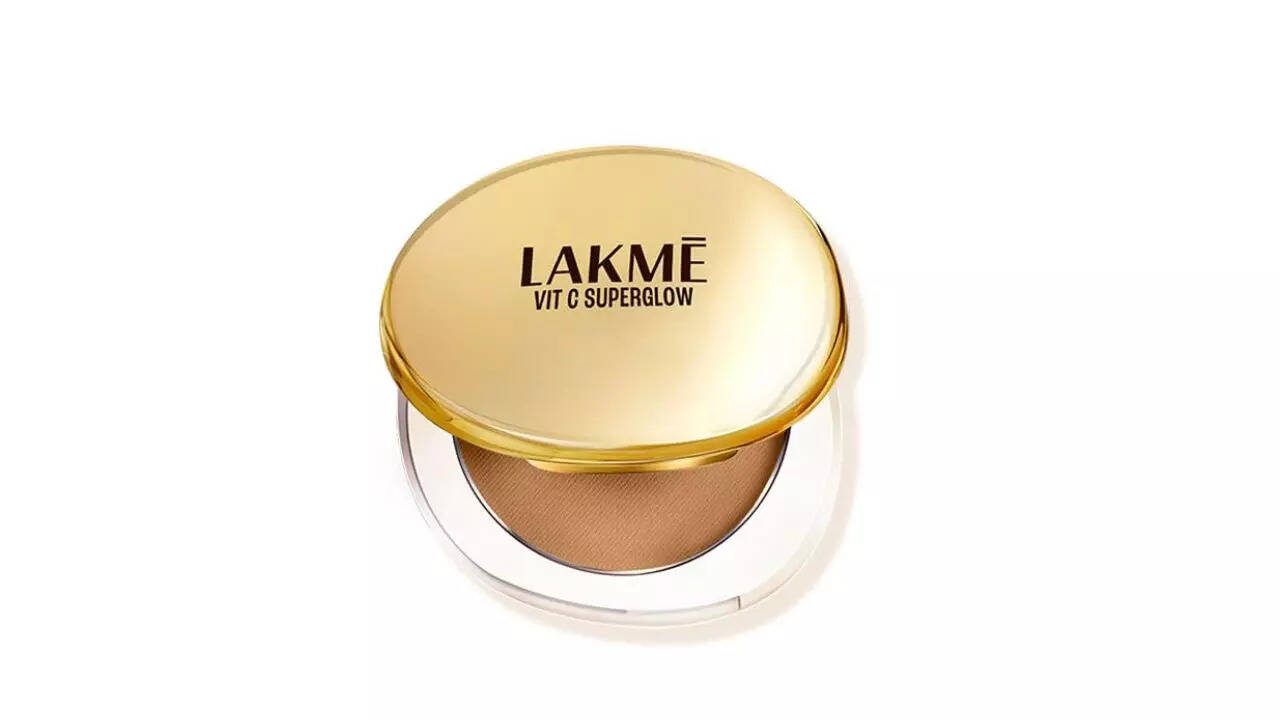 Lakme VitC Superglow Skin Perfecting Compact