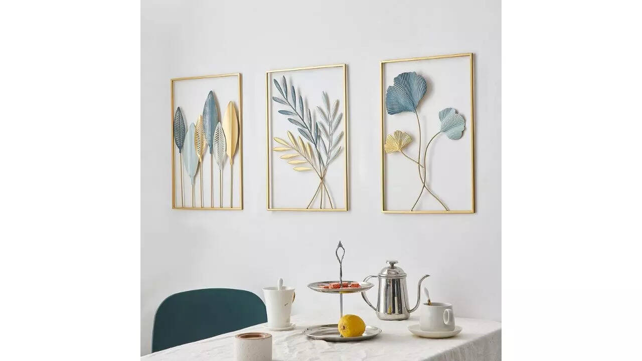FUNTEREST Gold Leaf Wall Art