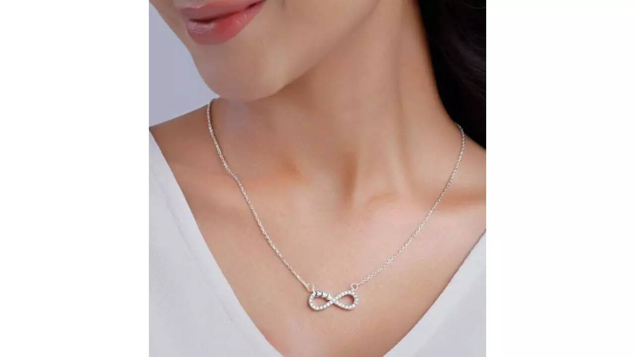 GIVA 925 Silver Rose Gold Infinity Pendant