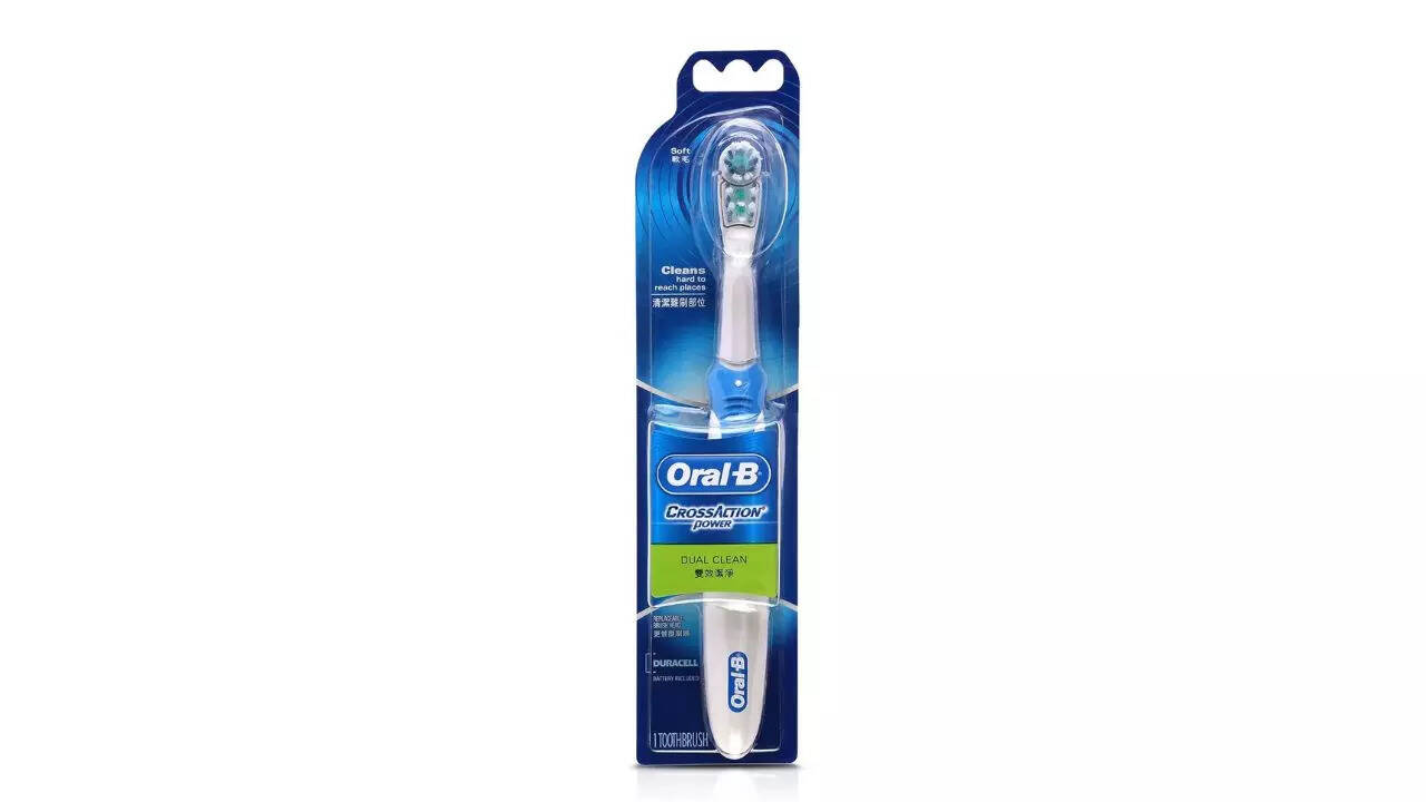 Oral B Cross Action Battery Powered Toothbrush