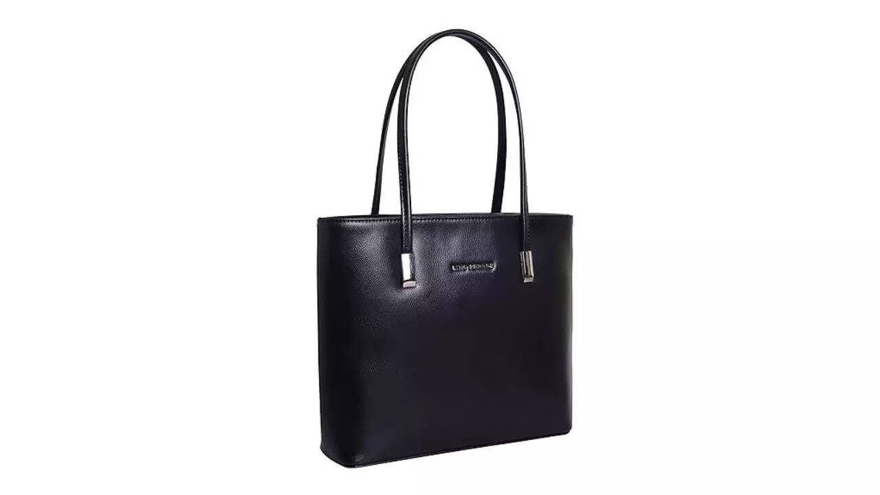 Lino Perros Women's leatherette Tote Bag