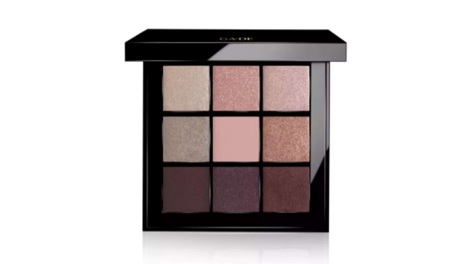 GA-DE Velveteen Eyeshadow Palette with Almond Oil 