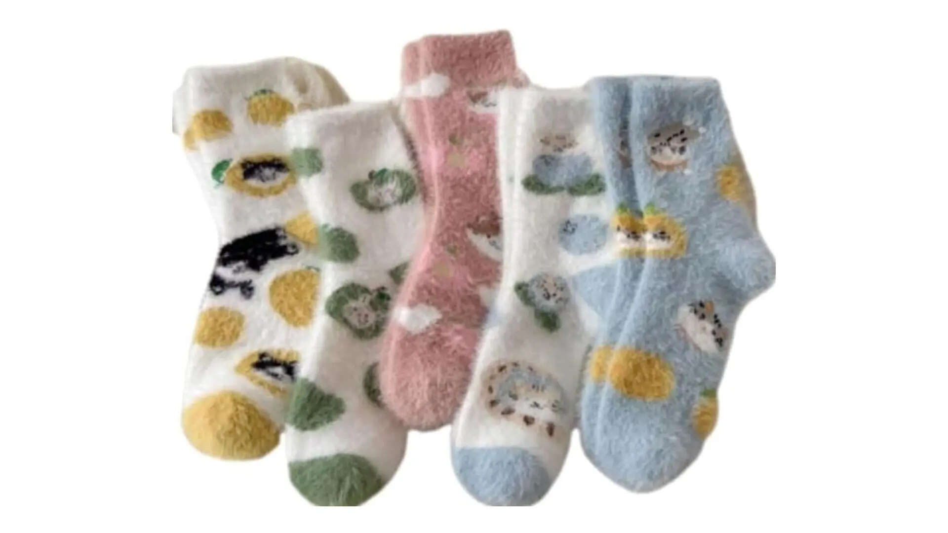 Medlas Woolen Fuzzy Furr Printed Socks For Women 