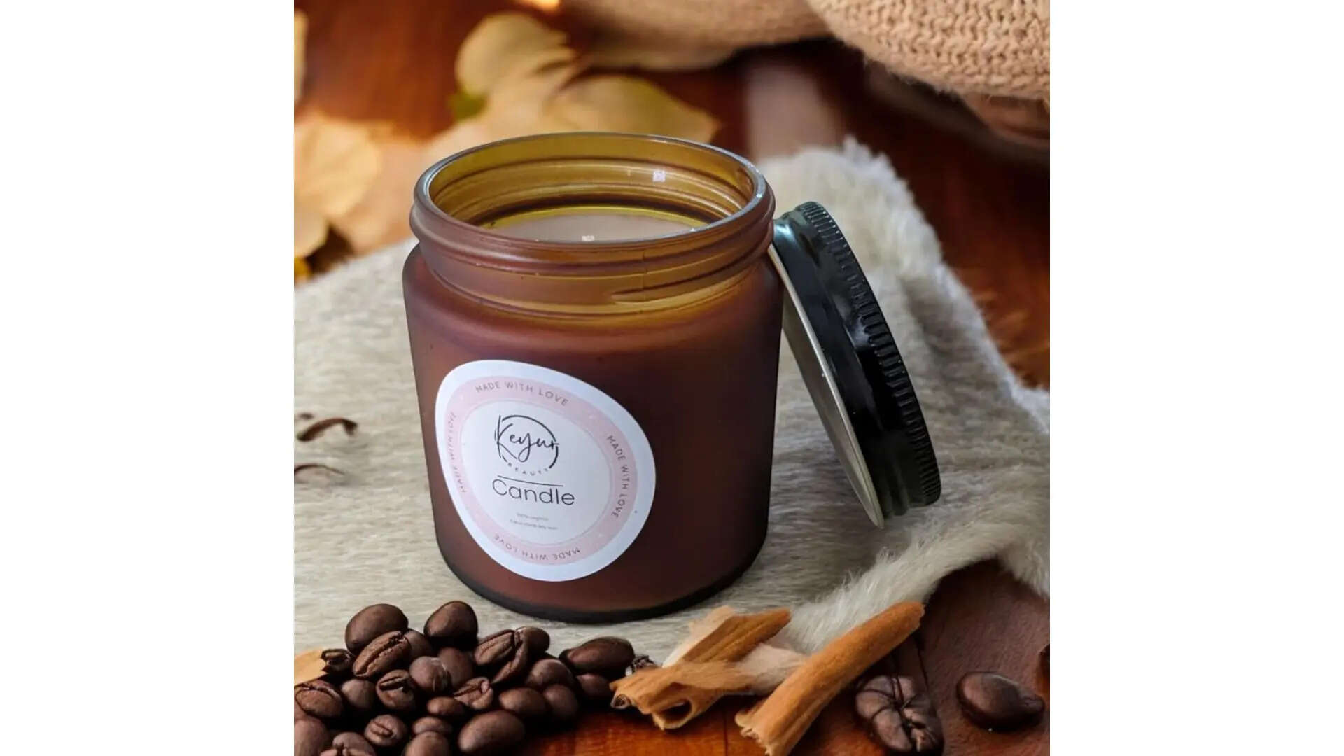 Keyur Beauty Coffee and Caramel Scented Candle