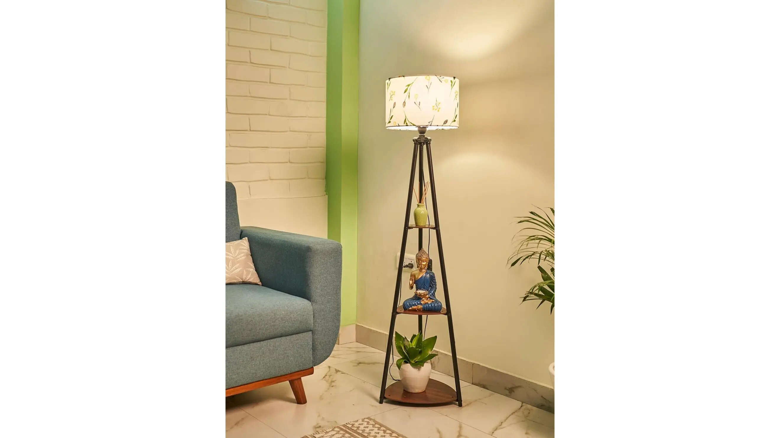 Crosscut Furniture Metal Floor Lamp with 3 Shelves Farm Petal LED Bulb