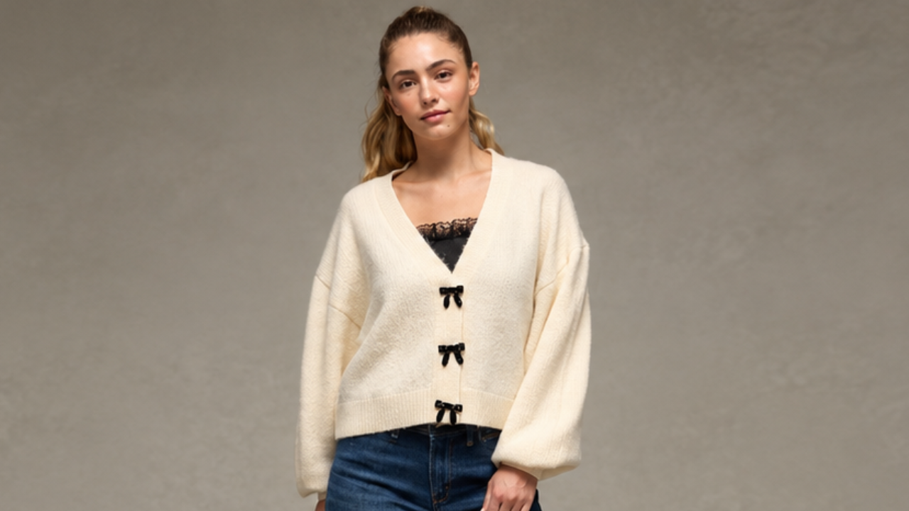 AMERICAN EAGLE Women Applique Pullover