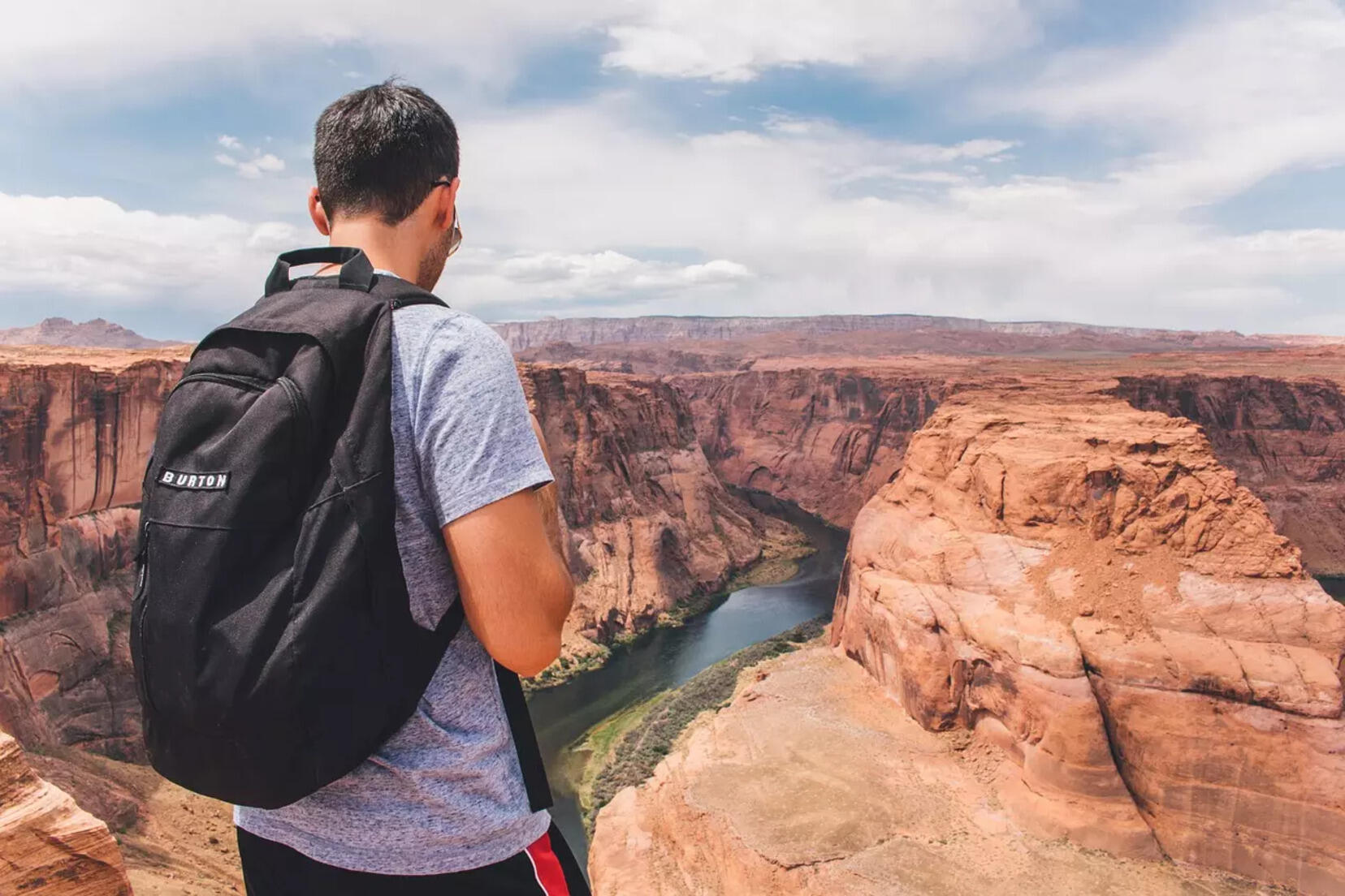 9 Best Unisex Travel Backpacks for Durability and Huge Storage Space Needs