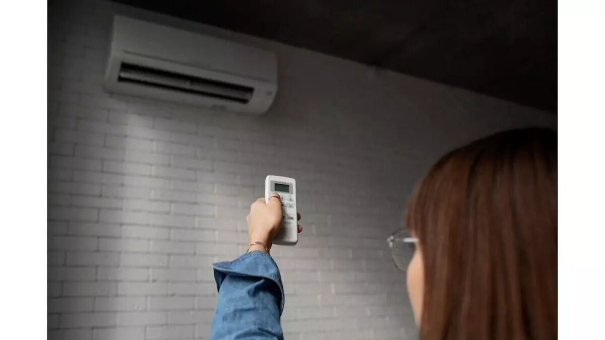 6 Best Split ACs To Cool Your House And Save Your Bills