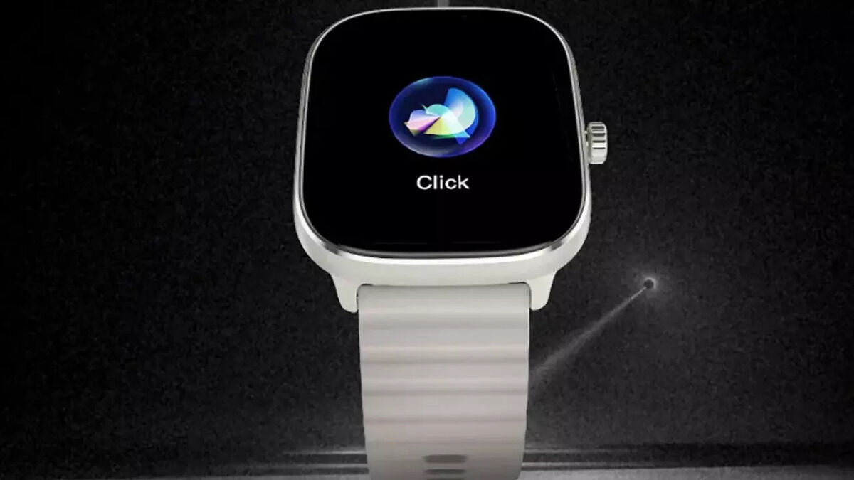 Noise ColorFit Macro smartwatch