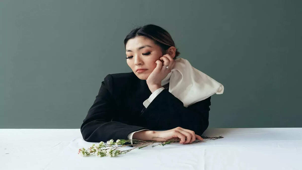 6 Best Silk Scarves: A Must-Have Accessory for Women’s Daily Fashion