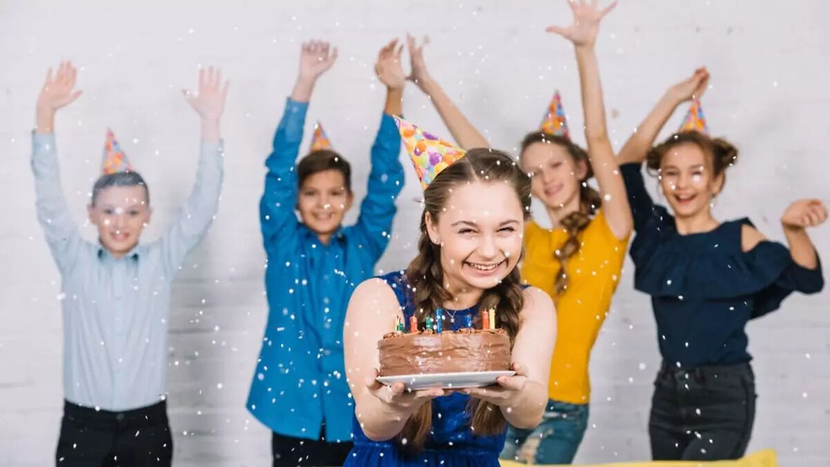 Best Birthday Gifts for Girls Under 1000: Teenage Edition