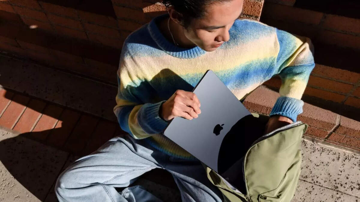 Apple To Launch AI-Powered Macs with M4 Chips