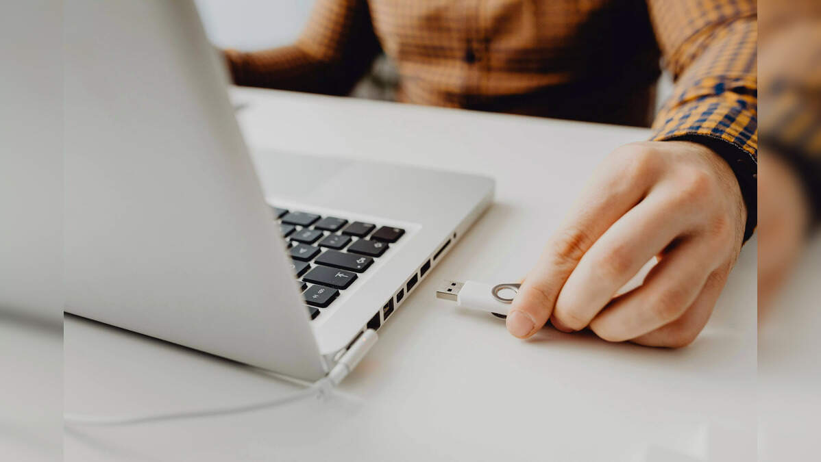 6 Best Flash Drives Of 64 GB Which Are Perfect for Data Storage