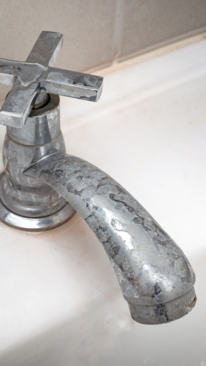 How To Remove Hard Water Stains from Taps