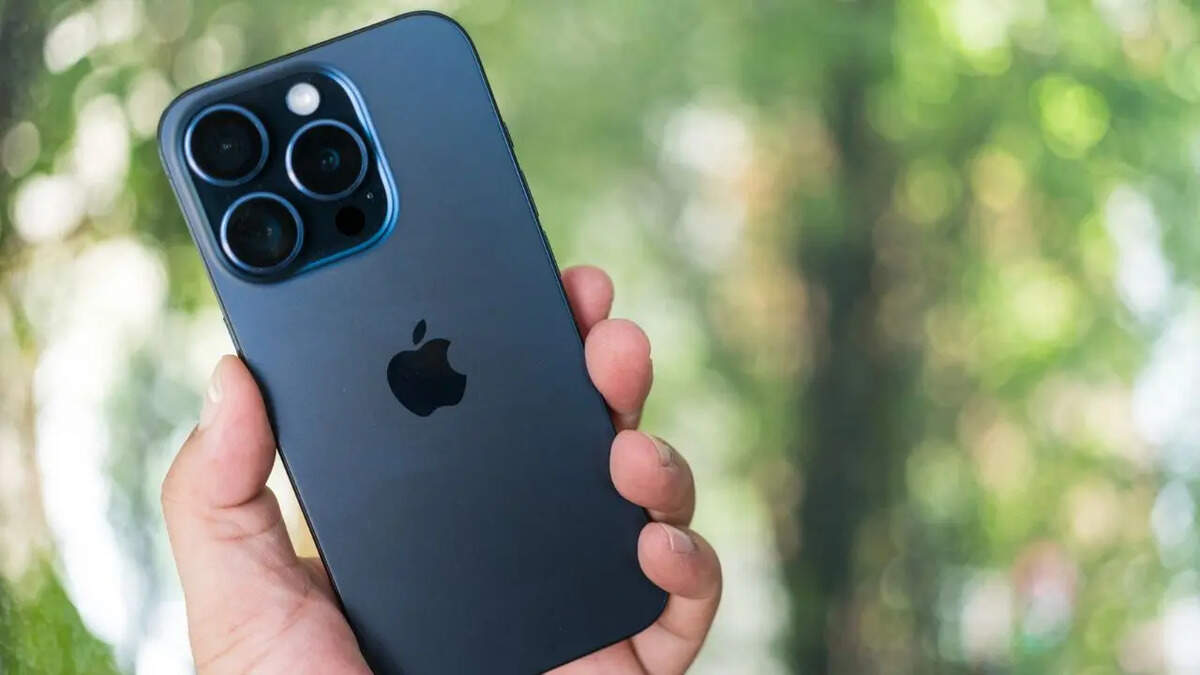 Apple Fixes Bugs in iOS 18.4 Dev Beta 4 and Comes with New Features, Nearby Interaction Support
